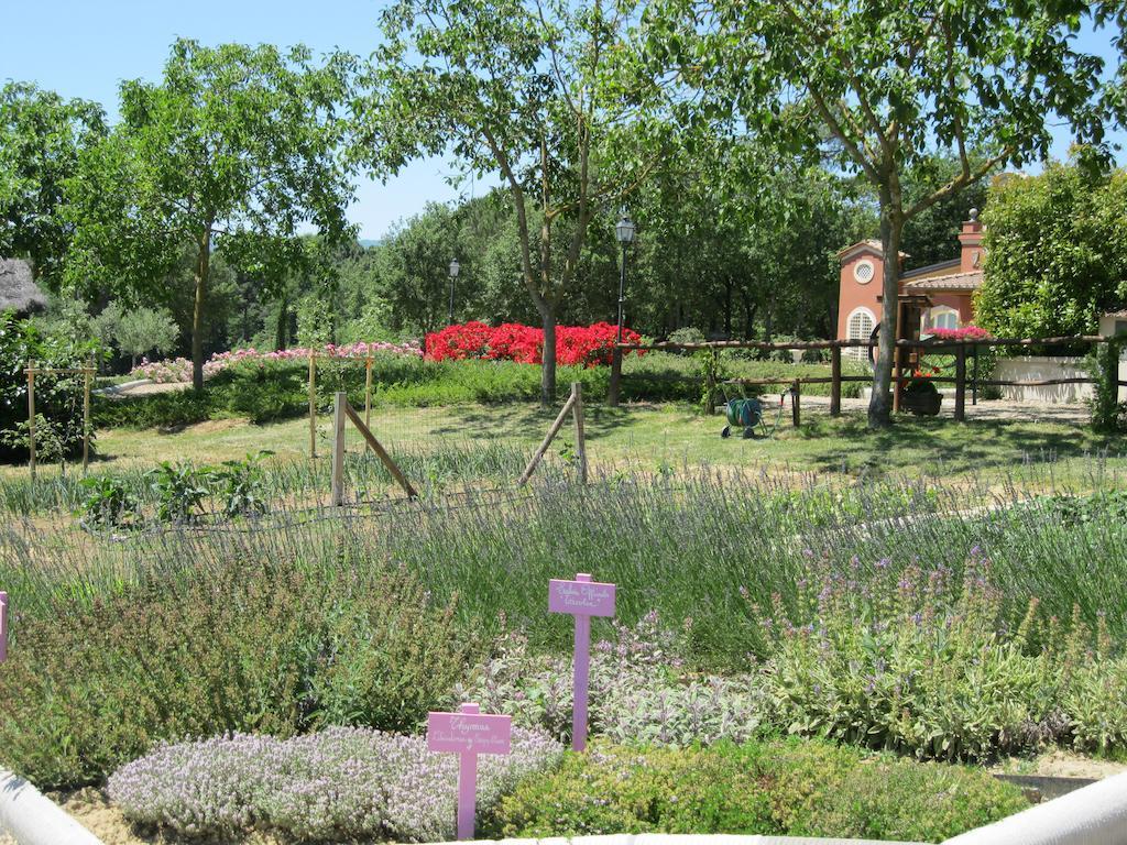 הוילה ביביאנה Podere Sant'Angelo מראה חיצוני תמונה